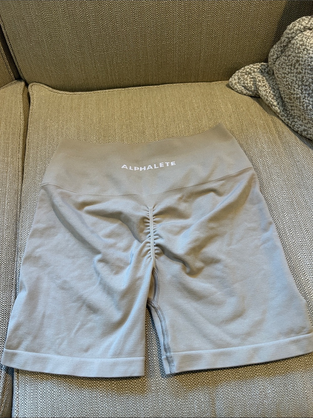 Alphalete amplify shorts
